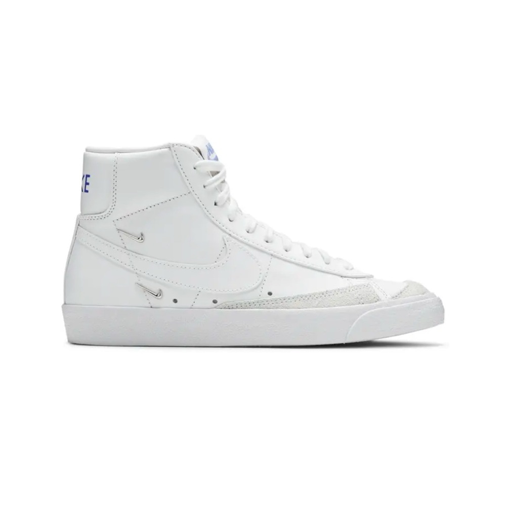 Size women’s 6.5 - NIKE WMNS BLAZER MID ‘77 SE “SISTERHOOD “